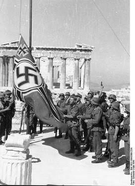 Нацистский флаг над Акрополем