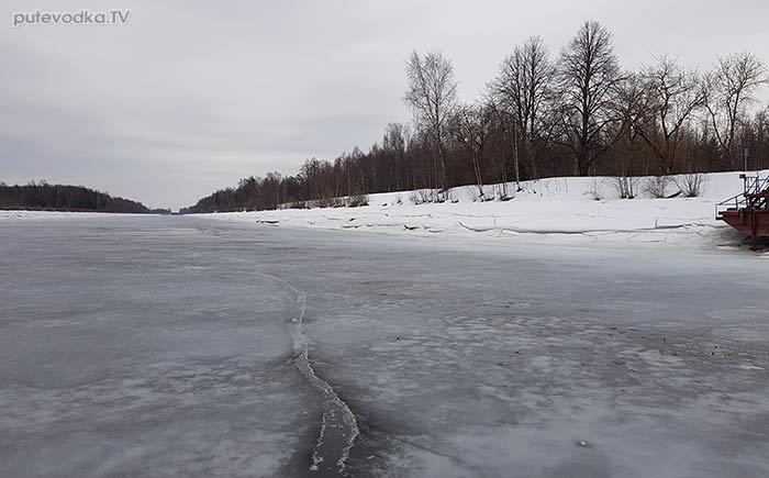 Лёд на канале им. Москвы